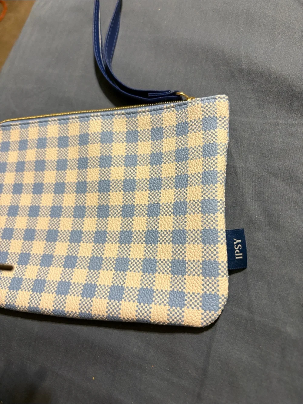 ipsy wristlet pouch